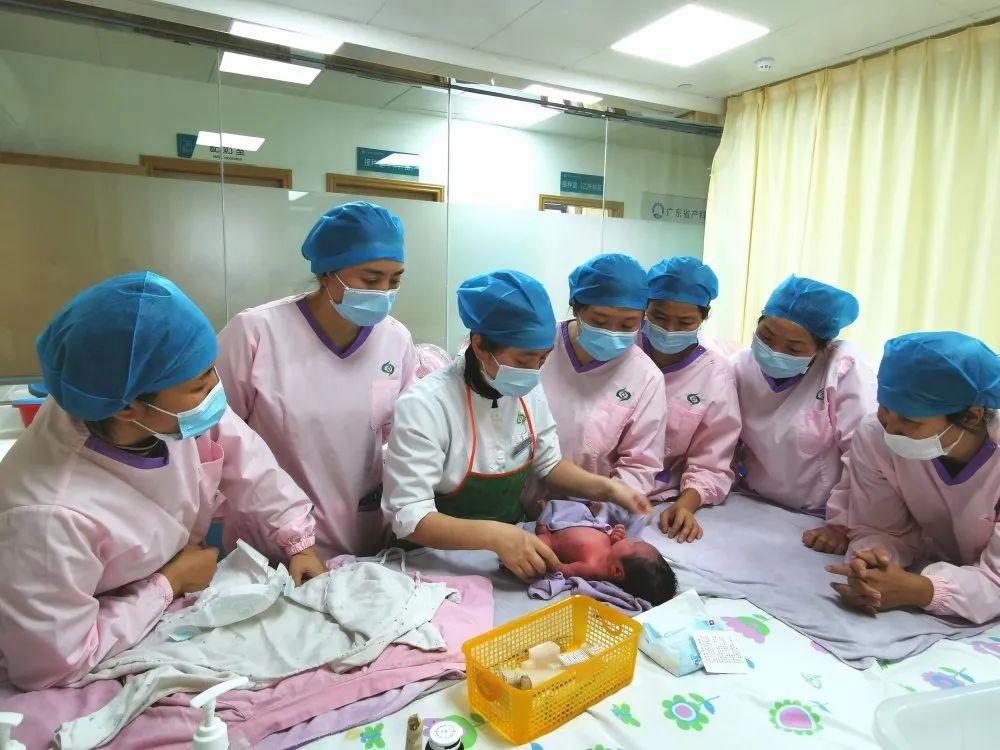 昌都妇婴监护型护送